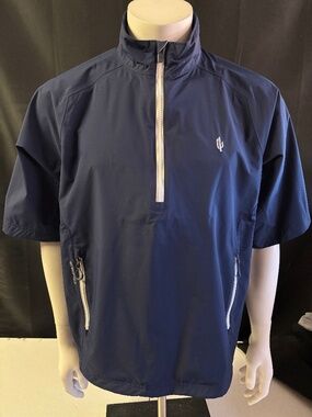 Nice mens medium Zero Restriction golf jacket